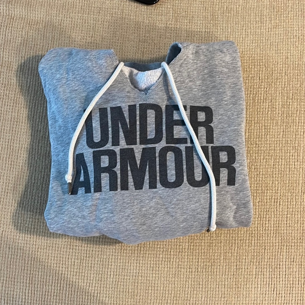 Under Armour Sweatshirt
